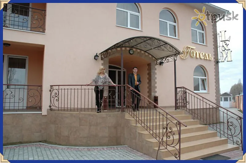 Фото отеля L&M 2* Мукачево Украина - Карпаты экстерьер и бассейны