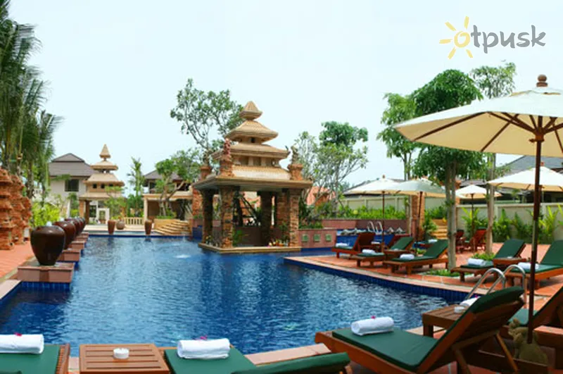 Фото отеля Circle Phuket Resort & Spa 4* о. Пхукет Таїланд екстер'єр та басейни