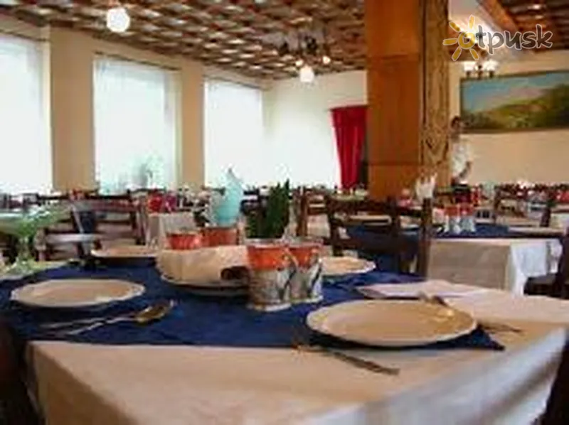 Фото отеля РФ КЧФ Ялта 1* Jalta Krima bāri un restorāni