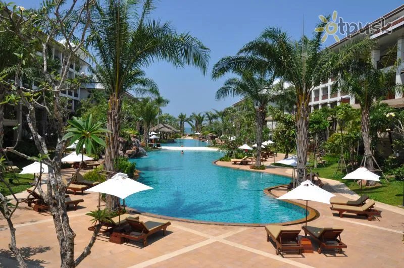 Фото отеля Ravindra Beach Resort & Spa 4* Pataja Tailandas išorė ir baseinai