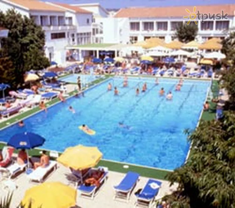 Фото отеля Napia Star 3* Ayia Napa Kipras išorė ir baseinai
