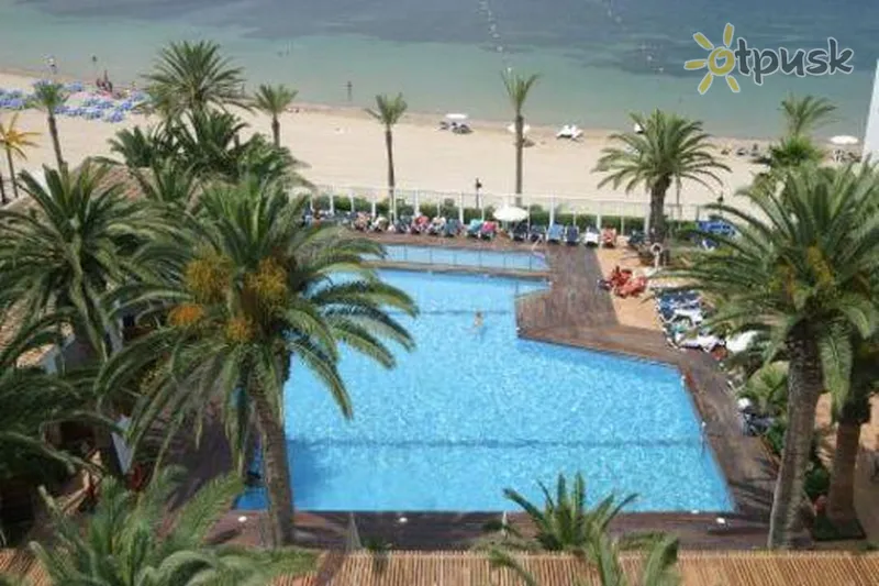 Фото отеля Fiesta Palmyra 4* par. Ibiza Spānija ārpuse un baseini
