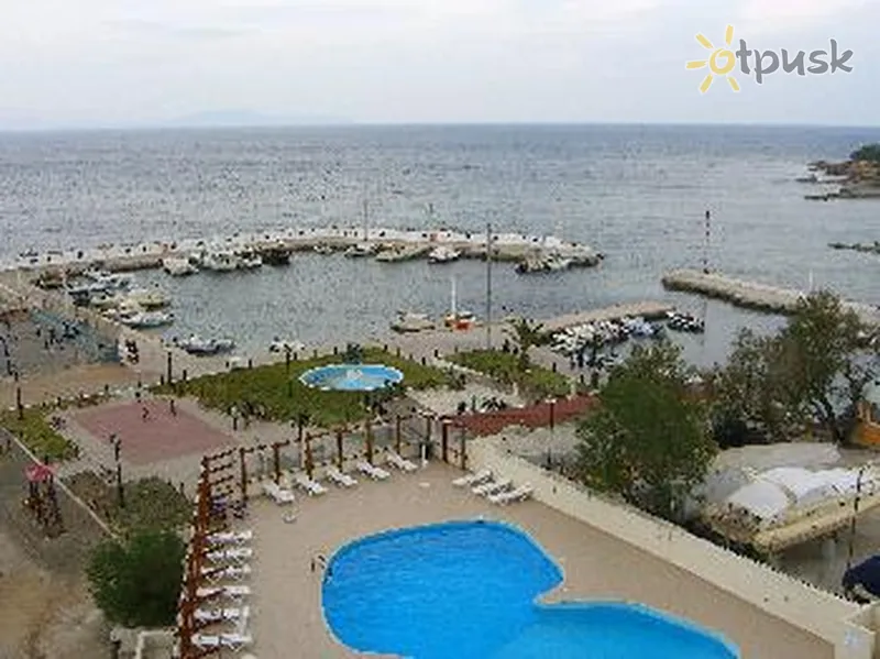Фото отеля Attica Beach Hotel 3* Atēnas Grieķija ārpuse un baseini