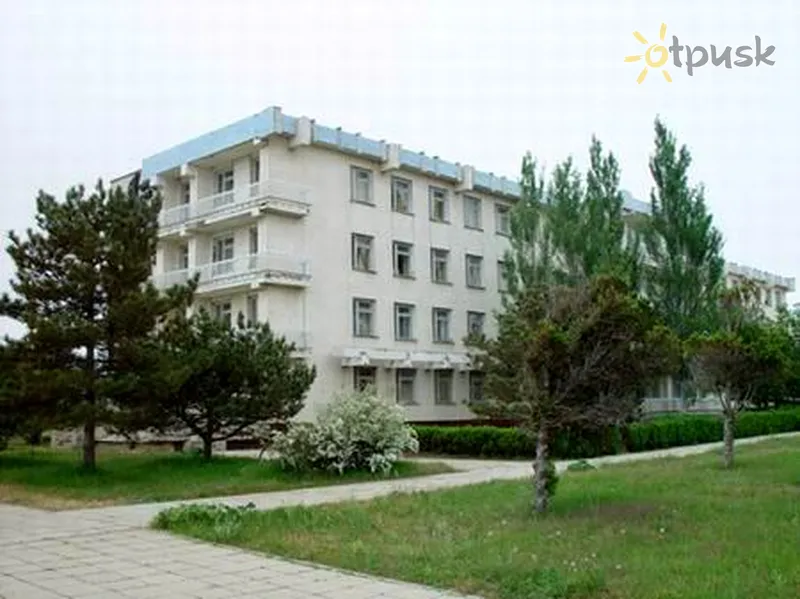 Фото отеля Маяк 2* Євпаторія Крим екстер'єр та басейни
