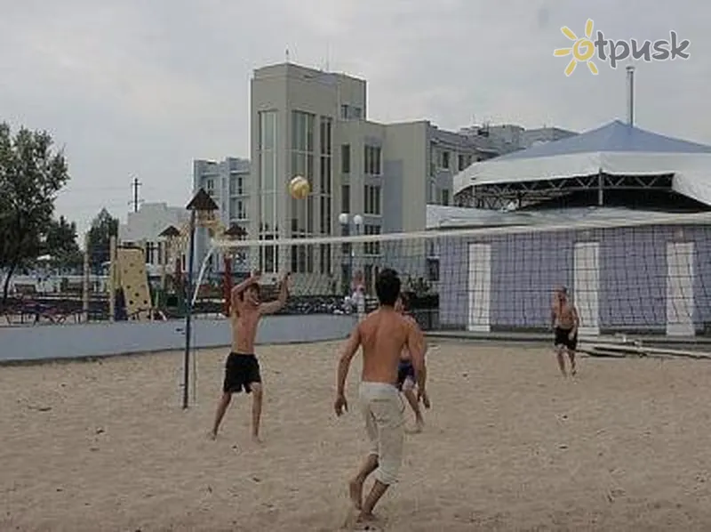 Фото отеля Артурс 3* Бердянск Украина спорт и досуг
