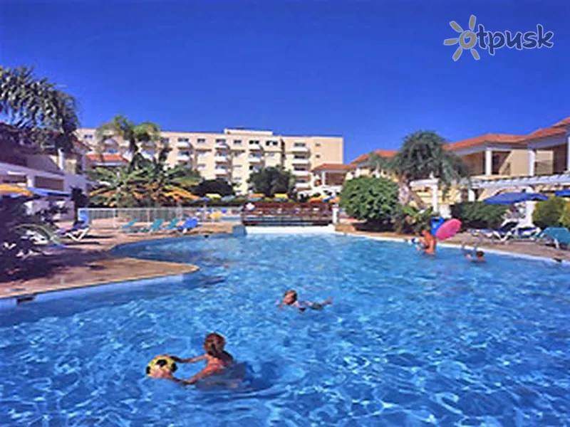 Фото отеля Pantelia Apart 3* Protaras Kipras išorė ir baseinai