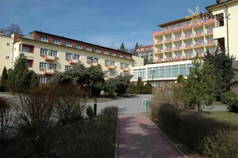 Фото отеля Svycarsky Dvur 3* Karlovi Vari Čehu ārpuse un baseini