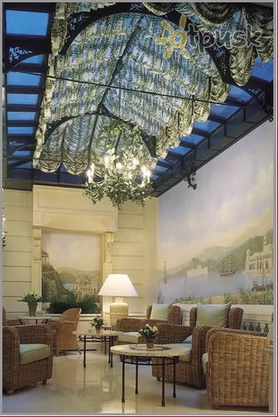 Фото отеля Franklin Roosevelt 4* Париж Франція лобі та інтер'єр