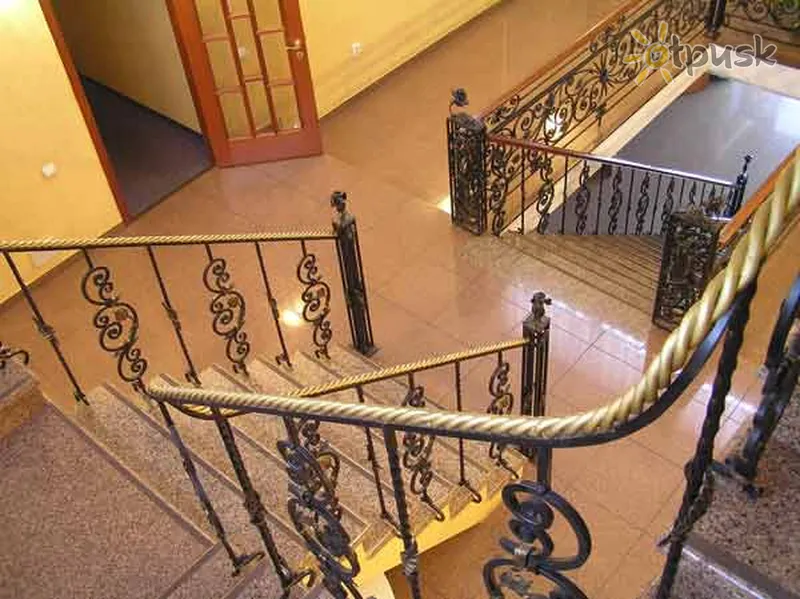 Фото отеля Версаль 3* Винница Украина лобби и интерьер