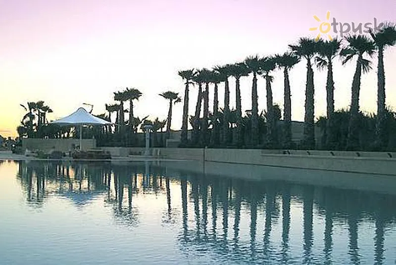 Фото отеля Sheraton Coral Beach 5* Beirūta Libāna ārpuse un baseini