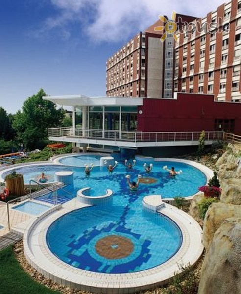 Фото отеля Ensana Thermal Aqua Health Spa Hotel 4* Хевиз Венгрия экстерьер и бассейны