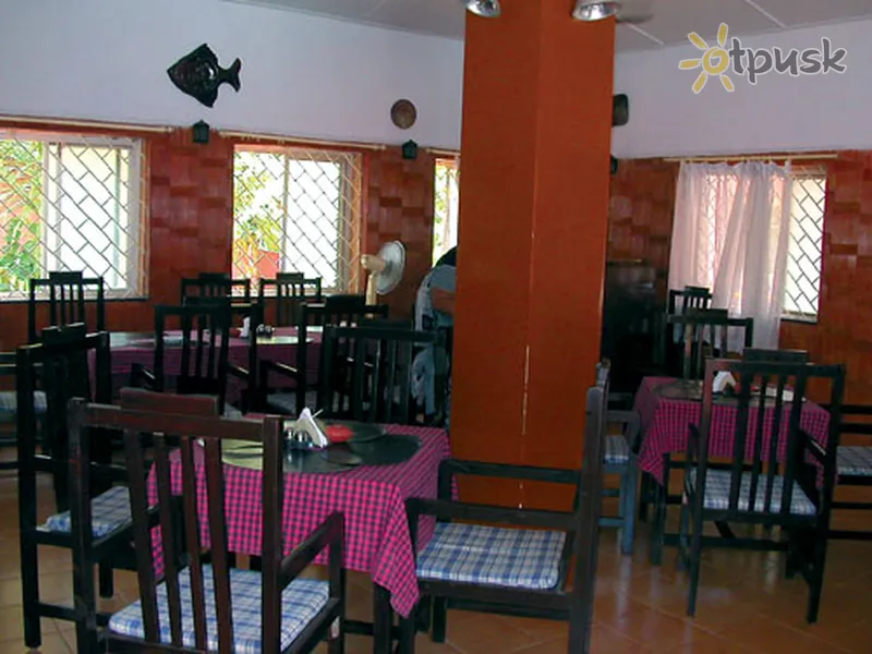 Фото отеля Dona Terezinha Hotel 2* Північний Гоа Індія бари та ресторани