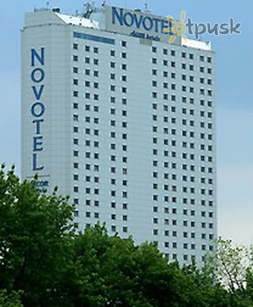 Фото отеля Novotel Warszawa Centrum 3* Варшава Польша экстерьер и бассейны