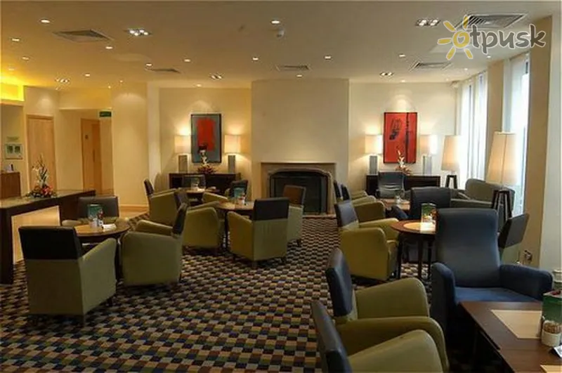 Фото отеля Holiday Inn Cambridge 3* Кембридж Великобритания лобби и интерьер