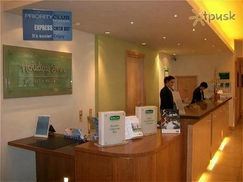 Фото отеля Holiday Inn Cambridge 3* Кембридж Великобритания лобби и интерьер