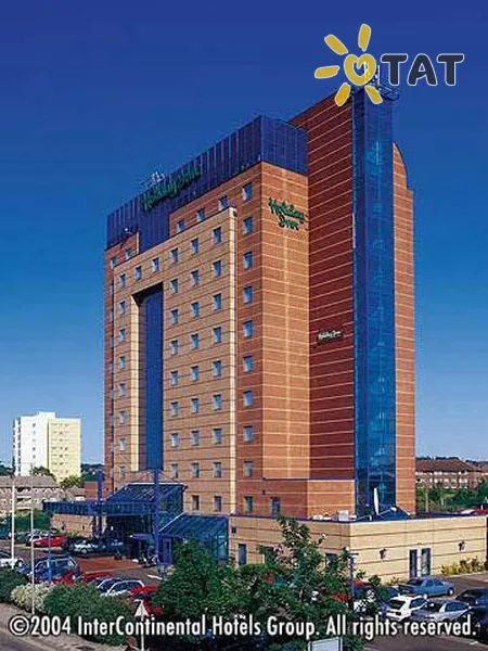 Фото отеля Holiday Inn Brent Cross 4* Лондон Великобританія екстер'єр та басейни