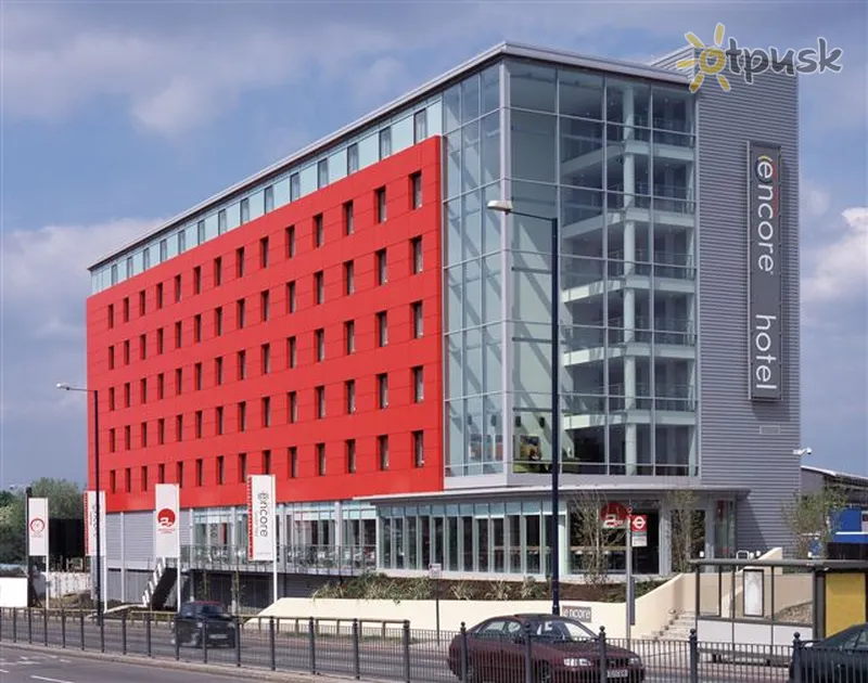 Фото отеля Ramada Encore London West 3* Лондон Великобритания экстерьер и бассейны