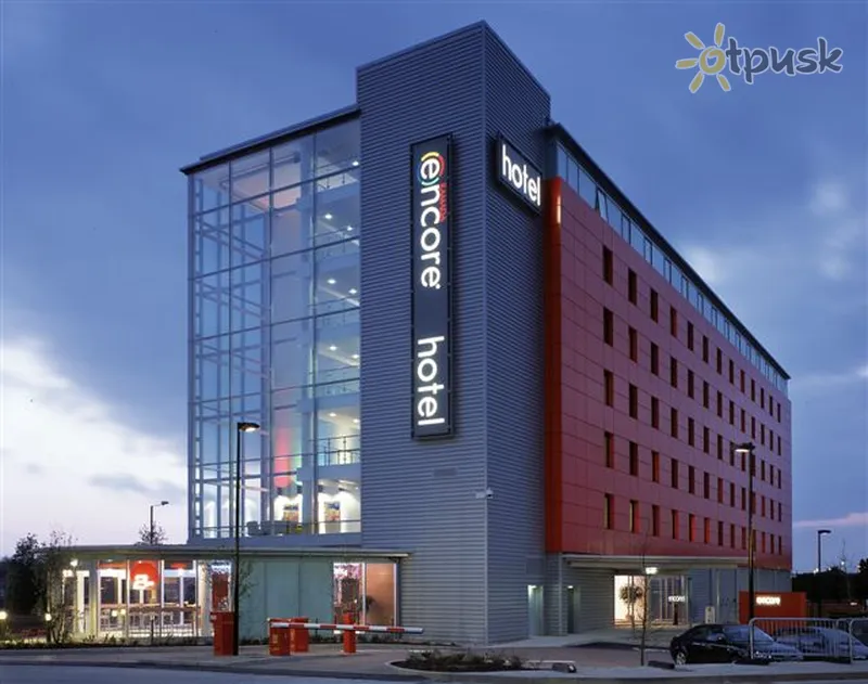 Фото отеля Ramada Encore London West 3* Лондон Великобритания экстерьер и бассейны