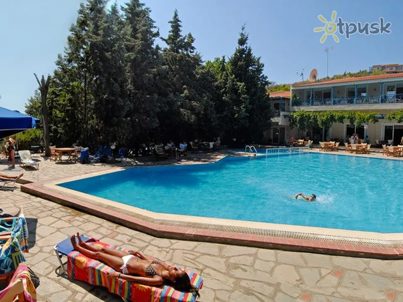 Фото отеля Trypiti Hotel Bungalows 3* Tasas Graikija išorė ir baseinai