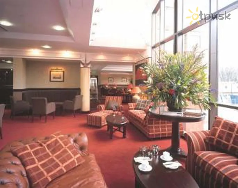 Фото отеля Millennium & Copthorne Hotels At Chelsea Football Club 4* Лондон Великобритания лобби и интерьер