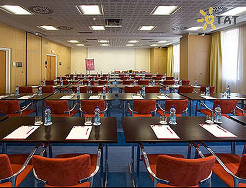 Фото отеля Mercure Praha Old Town 4* Прага Чехія лобі та інтер'єр
