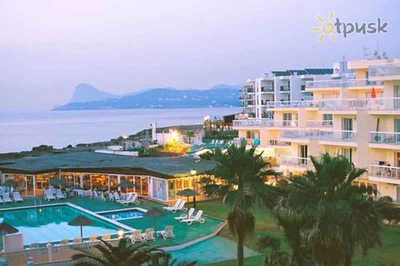 Фото отеля Ses Fontanellas Plaza 4* par. Ibiza Spānija ārpuse un baseini