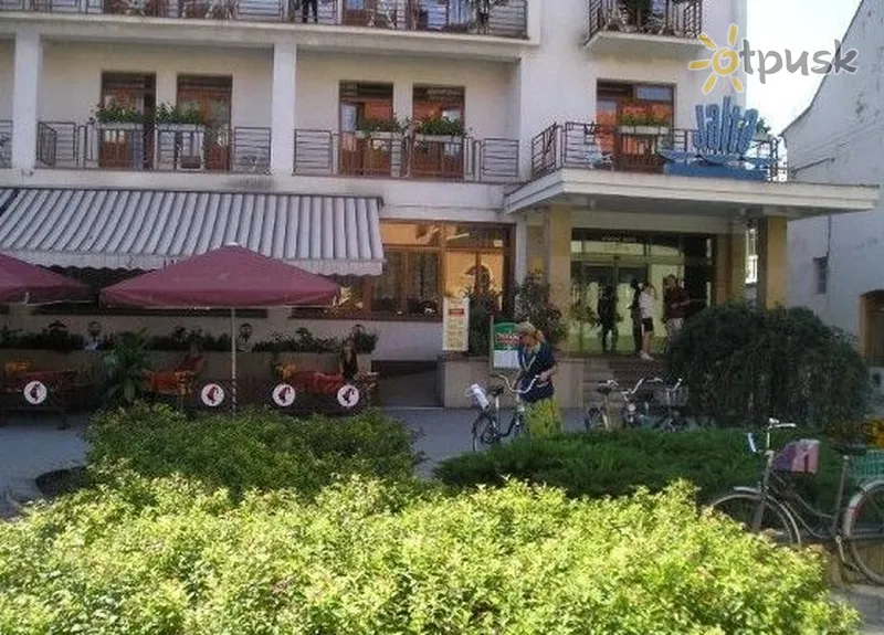 Фото отеля Jalta & Dependances Hotel 2* Пьештяны Словакия экстерьер и бассейны