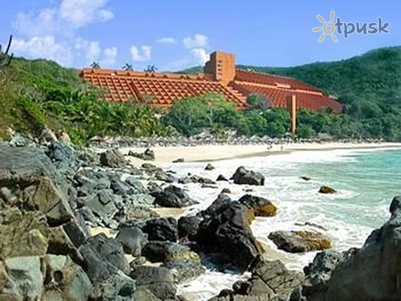 Фото отеля Las Brisas Ixtapa 5* Икстапа Мексика пляж