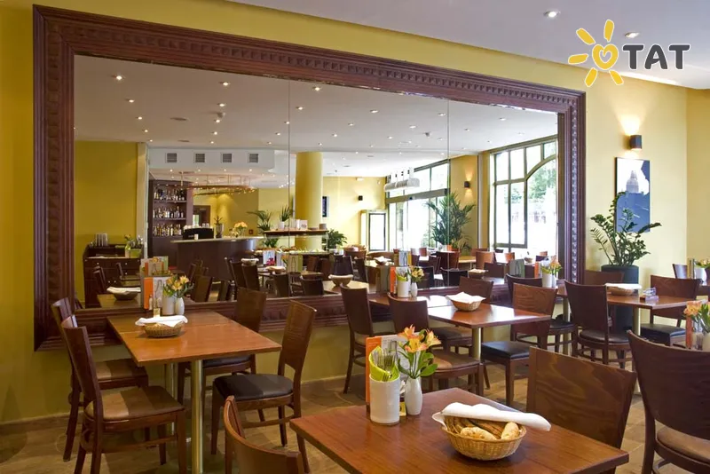 Фото отеля Plaza Prague Hotel 4* Прага Чехія бари та ресторани