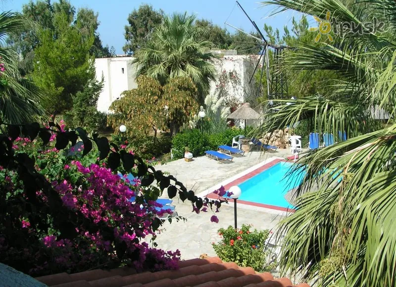 Фото отеля Aloi Hotel 3* о. Крит – Ираклион Греция экстерьер и бассейны