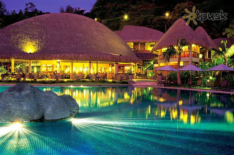 Фото отеля Radisson Plaza Resort Tahiti 5* о. Таїті Французька Полінезія екстер'єр та басейни