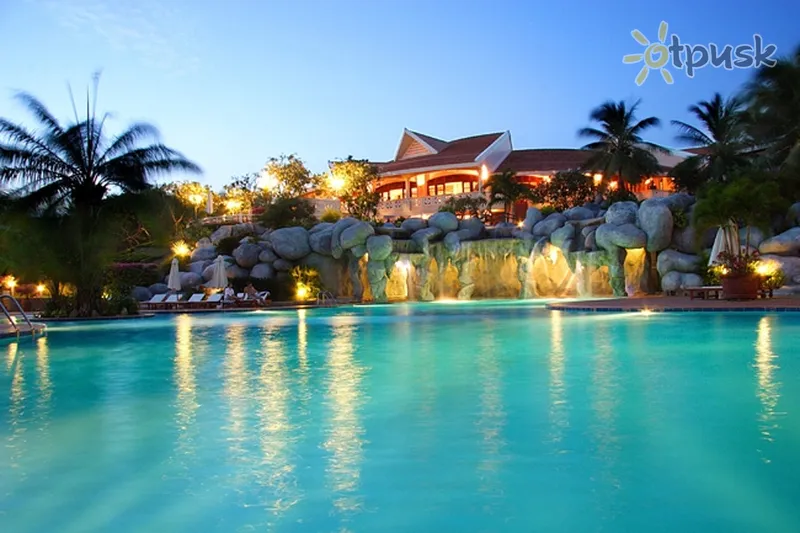 Фото отеля Phu Hai Resort 4* Phan Thiet Vietnamas išorė ir baseinai