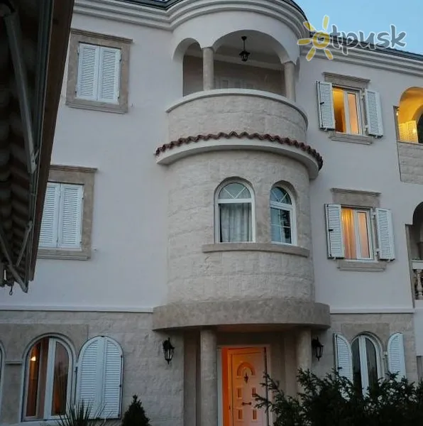 Фото отеля Villa Bianca 4* Herceg Novi Melnkalne ārpuse un baseini