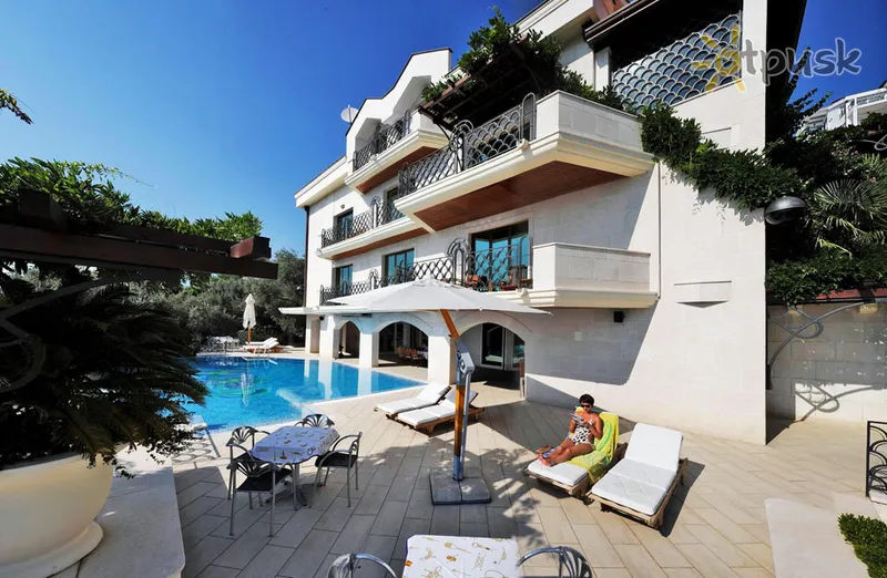 Фото отеля Montenegro Villa 5* Svētais Stefans Melnkalne ārpuse un baseini