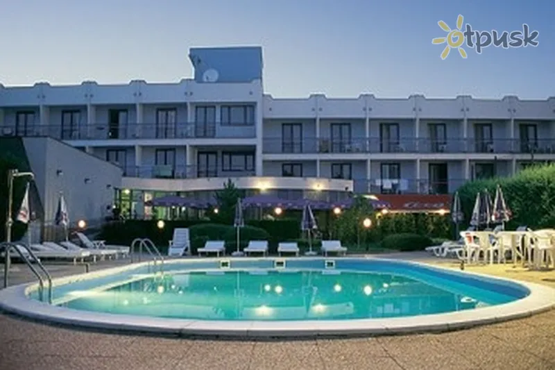 Фото отеля Senec Hotel 4* Bratislava Slovākija ārpuse un baseini