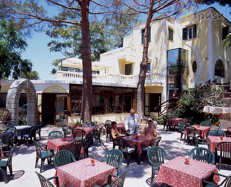 Фото отеля Albergo Villa Hibiscus 3* apie. Ischia Italija barai ir restoranai