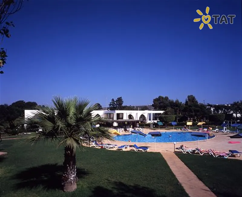Фото отеля Iphigenia Apartments 3* Айя Напа Кіпр екстер'єр та басейни