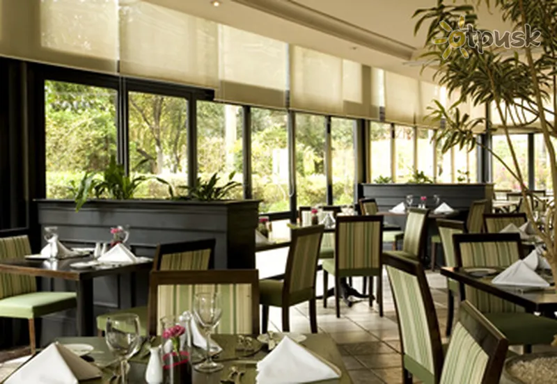 Фото отеля Blue Tree Premium Berrini 4* Сан-Паулу Бразилия бары и рестораны