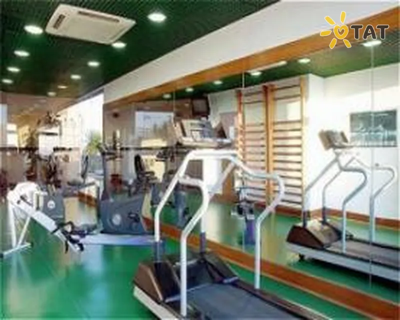 Фото отеля Holiday Inn Lisbon 4* Лиссабон Португалия спорт и досуг