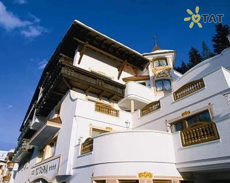 Фото отеля Piz Tasna 4* Ішгль Австрія екстер'єр та басейни