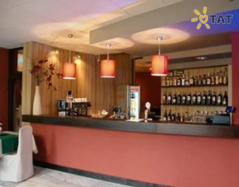 Фото отеля Helios Pension 2* Закопане Польща бари та ресторани