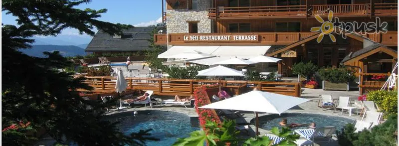 Фото отеля Le Yeti 3* Мерібель Франція екстер'єр та басейни