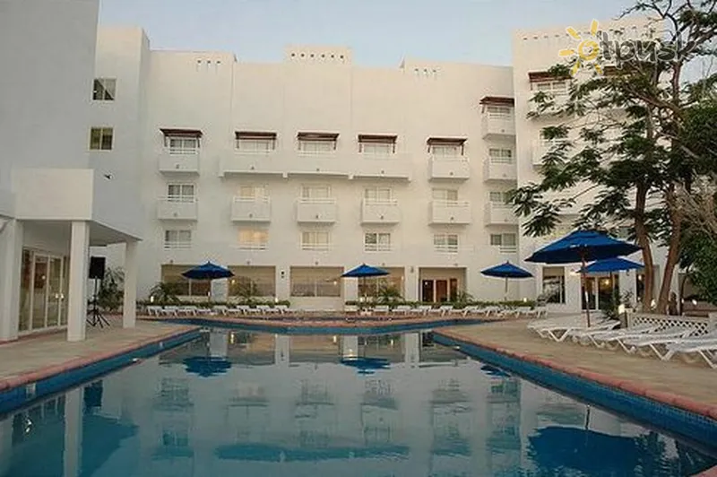 Фото отеля Holiday Inn Cancun Arenas 3* Канкун Мексика екстер'єр та басейни
