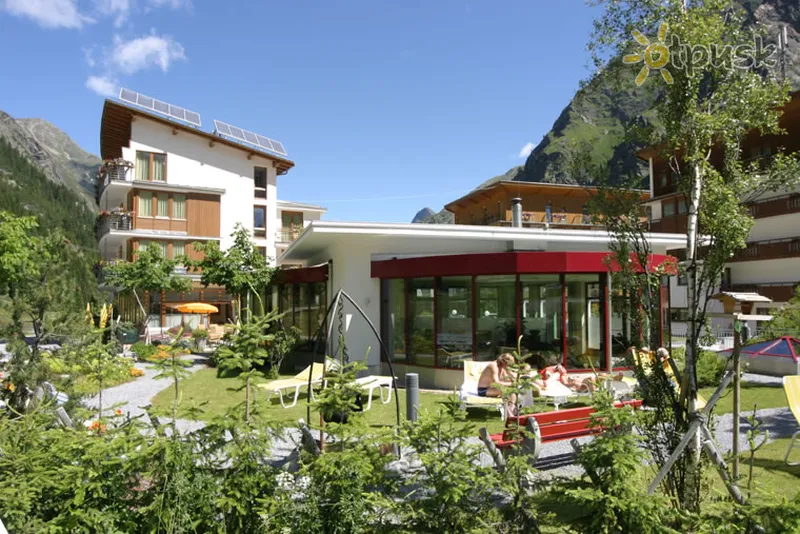 Фото отеля Vier Jahreszeiten 4* Pitztal Austrija išorė ir baseinai