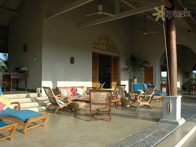 Фото отеля Khomba House Alankuda Beach 4* Kalpitija Šri Lanka išorė ir baseinai