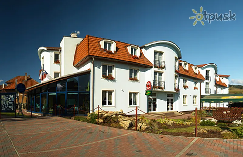 Фото отеля Penzion Fontana 3* Бешенева Словакия экстерьер и бассейны