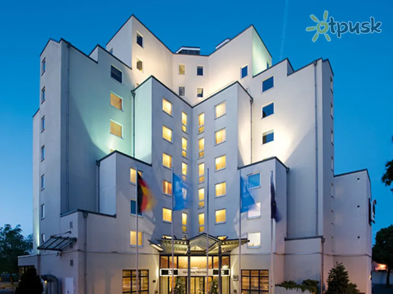 Фото отеля NH Berlin Treptow 4* Берлин Германия экстерьер и бассейны