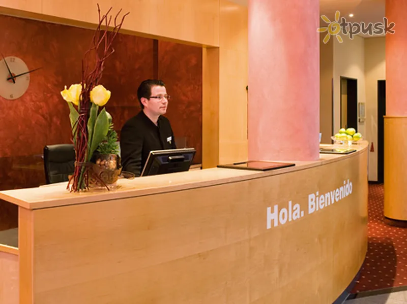 Фото отеля NH Berlin Treptow 4* Берлин Германия лобби и интерьер