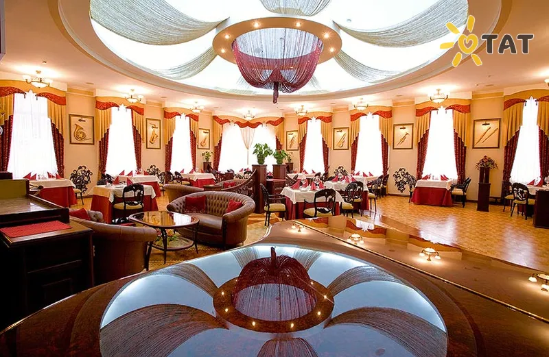 Фото отеля Red Royal 4* Краснодар росія бари та ресторани