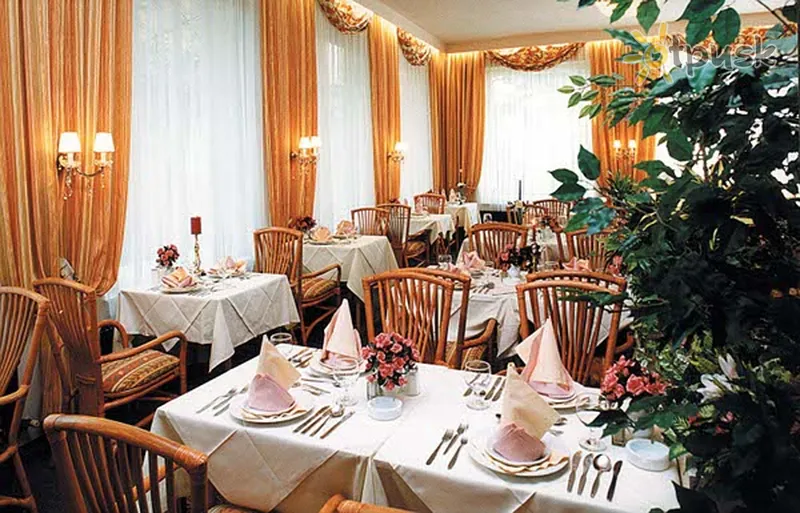 Фото отеля Schlosshotel Oth 4* Bādene Austrija bāri un restorāni